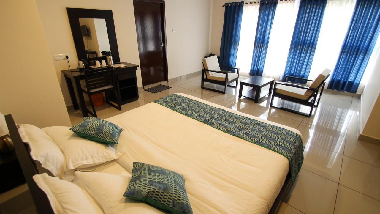 Kohinoor Hotel Alwaye ภายนอก รูปภาพ