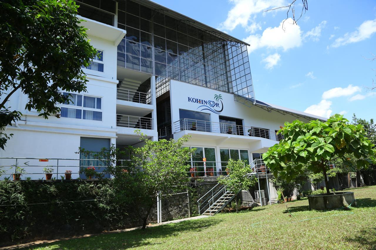 Kohinoor Hotel Alwaye ภายนอก รูปภาพ